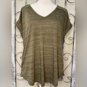 IZ Byer Top Womens Olive Green Short Sleeve V Neck Tie Back Casual Knit #1569